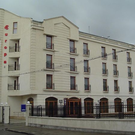 Hotel Europa Ploiesti Bagian luar foto