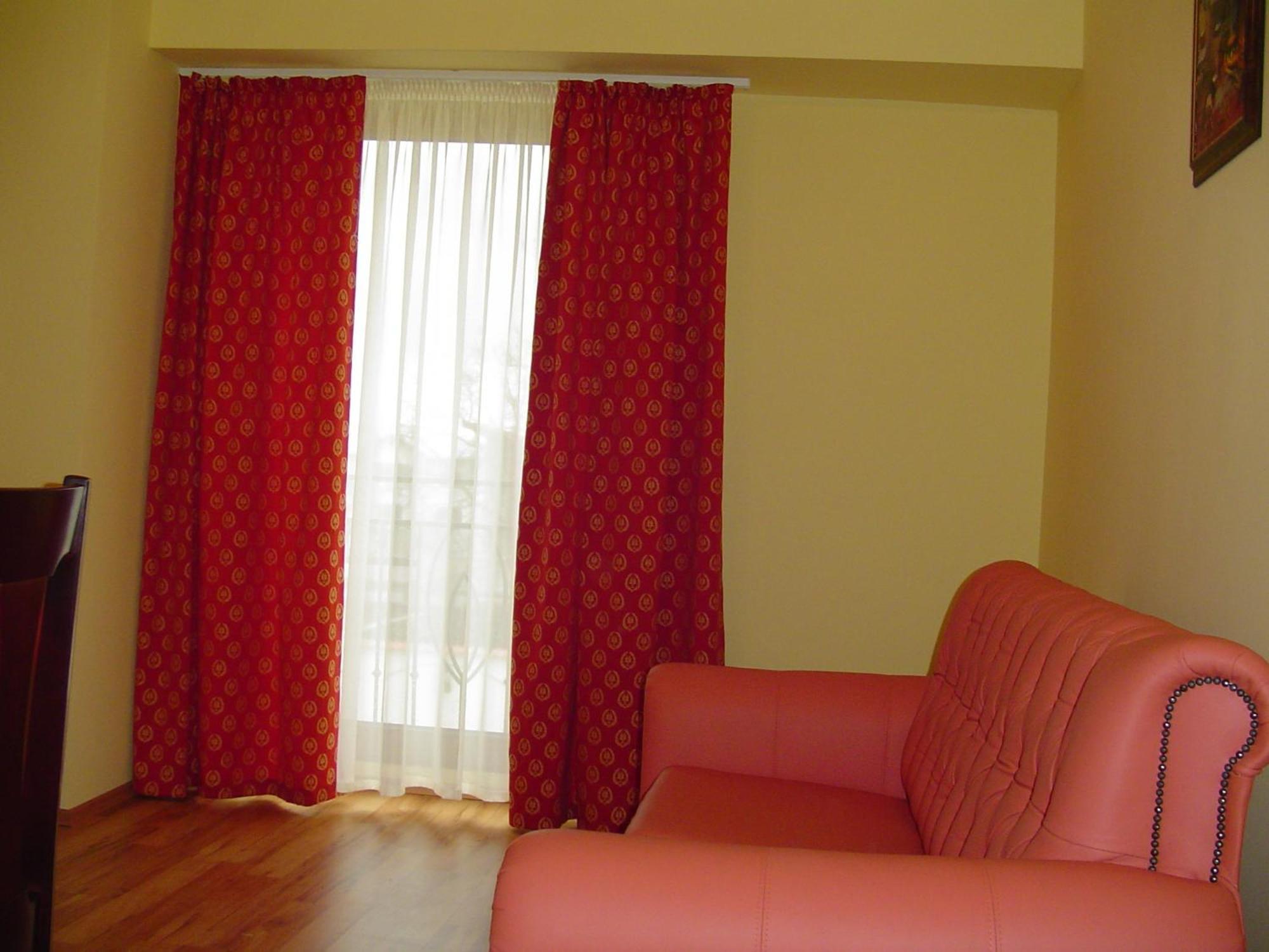 Hotel Europa Ploiesti Bagian luar foto