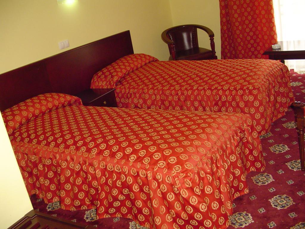 Hotel Europa Ploiesti Ruang foto